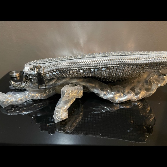 NWT Silver Metal Crossbody Purse - Picture 2 of 4